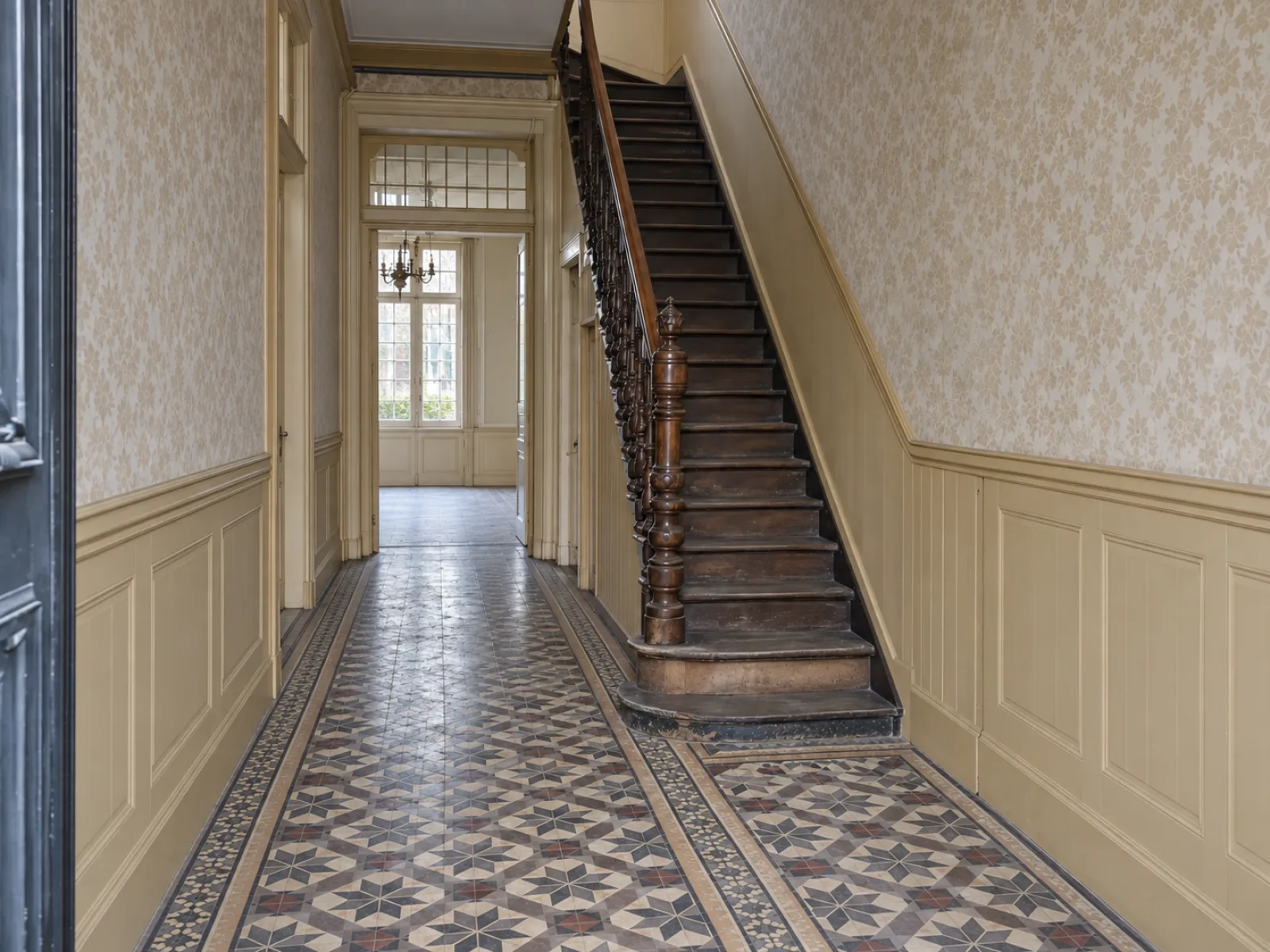 Nalatenschap van een erfgoedwoning binnen de reien in Brugge — AI-illustratie